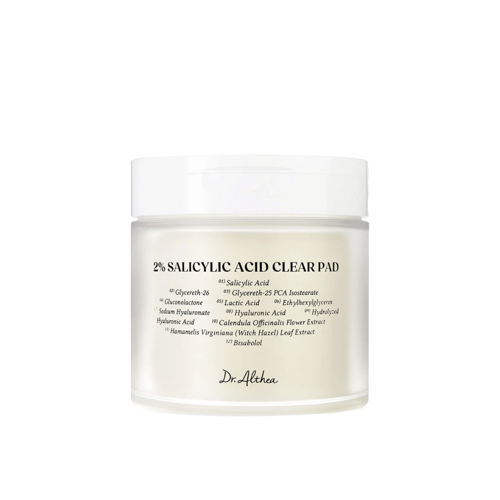 Obrázok produktu Dr. Althea 2% Salicylic Acid Clear Pad na bielom pozadí. Exfoliačné vankúšiky pre aknóznu a mastnú pleť s kyselinou salicylovou a upokojujúcimi zložkami.