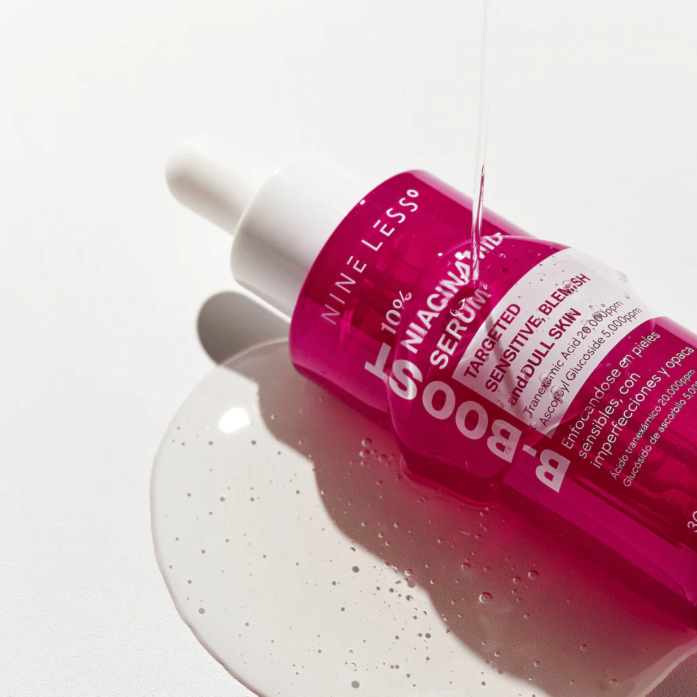 B-Boost 10% Niacinamide sérum, kvapkajúce z pipety.
