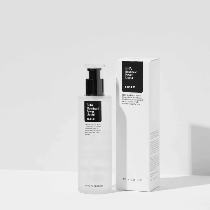 COSRX BHA Blackhead Power Liquid 100 ml s obalom – exfoliačné pleťové sérum s BHA, ktoré bojuje proti čiernym bodkám a prebytočnému mazu.