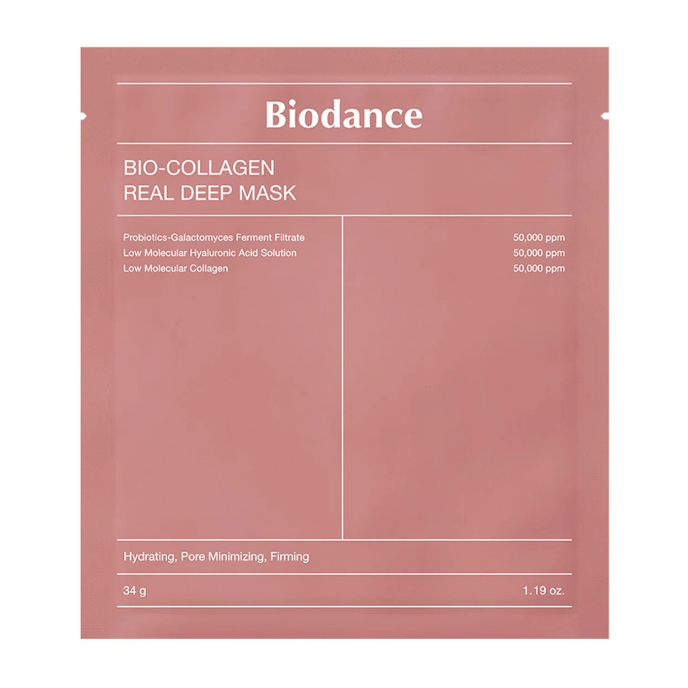 Obrázok zobrazuje Bio-Collagen Real Deep Mask od Biodance, zabalenú v jemnej ružovej farbe. Text podrobne popisuje zložky ako probiotiká, galactomyces fermentfiltrát, kyselinu hyalurónovú a kolagén, s účinkami ako hydratácia, zmenšenie pórov a pevnosť.