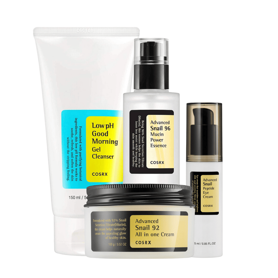 Kolekcia kórejských kozmetických výrobkov s COSRX Starter Kit od COSRX s nízkymi pH formulami, vystavené na bielom pozadí.