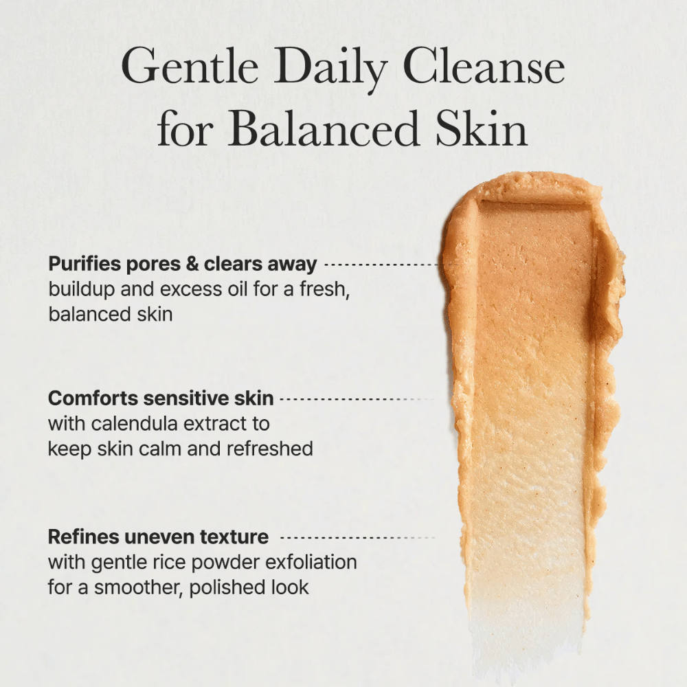 Detailný záber na Arencia Calendula Rice Mochi Cleanser – krémový čistiaci prostriedok, ktorý čistí póry, upokojuje citlivú pokožku a vyrovnáva textúru pokožky.