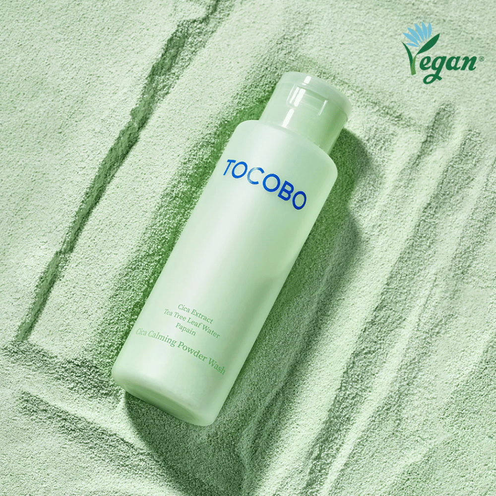 TOCOBO Cica Calming Powder Wash s cicou a tea tree, ktorý čistí, upokojuje a vyrovnáva citlivú pokožku.