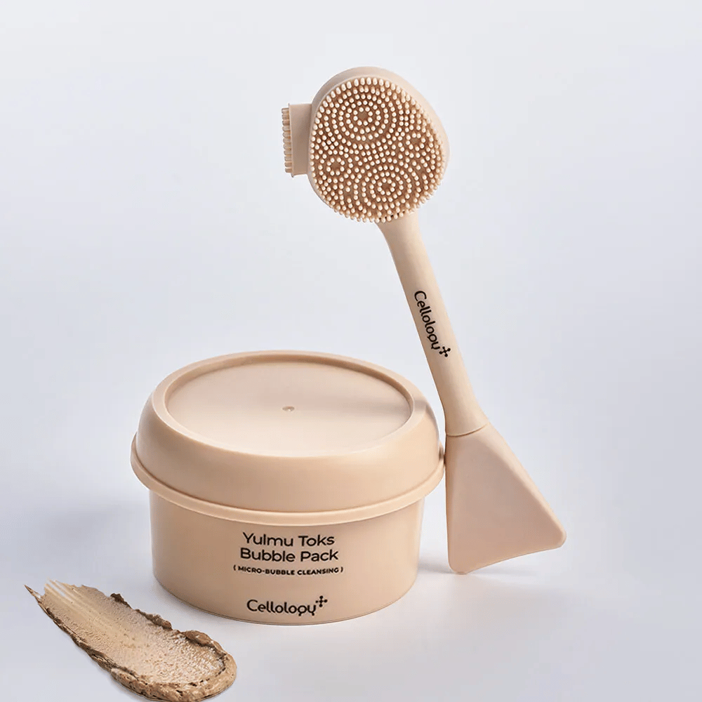 1. Cellolopy Cleaning Brush – béžová čistiaca kefka so silikónovými štetinkami a špachtľou spolu s Yulmu Toks Bubble Pack