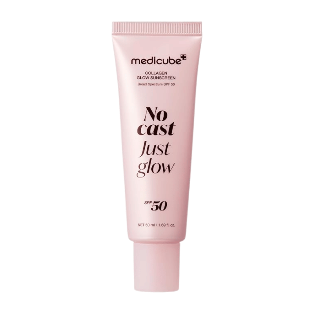 Medicube Collagen Glow Sunscreen SPF 50 50 ml, opaľovací krém s kolagénom vo svetloružovej tube s textom No Cast Just Glow na bielom pozadí.