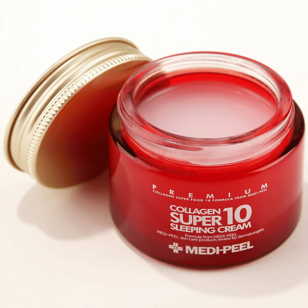 Detailný pohľad na MEDI-PEEL Collagen Super 10 Sleeping Cream s textúrou gélového krému, ktorý sa vstrebáva počas noci a poskytuje intenzívnu hydratáciu.