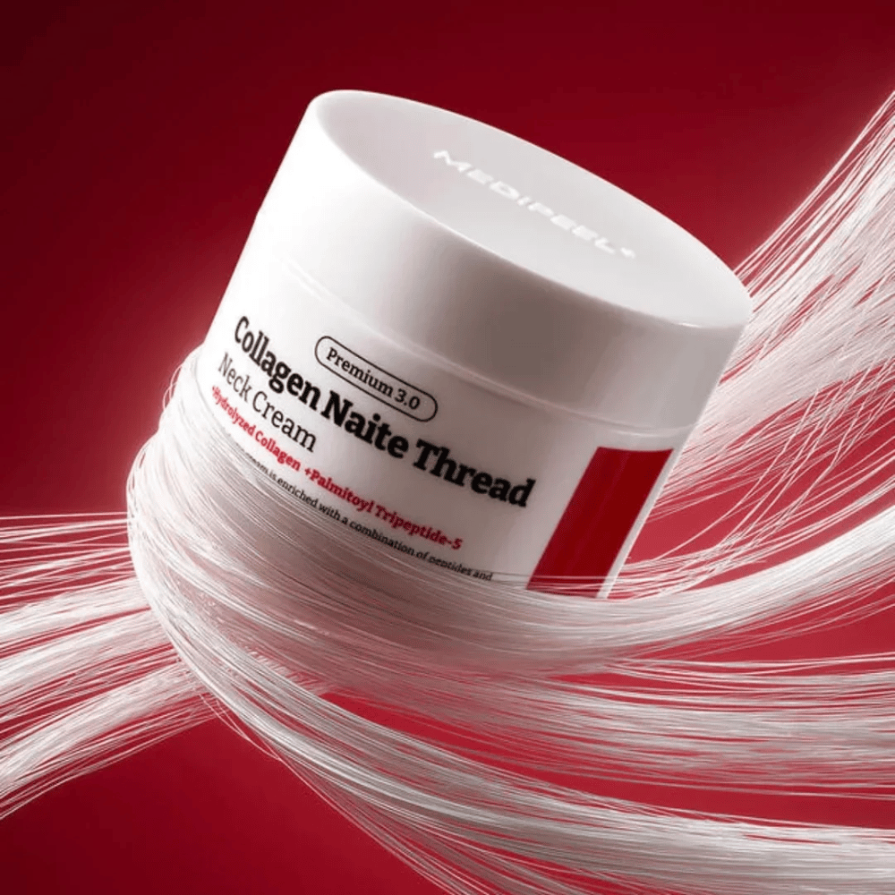 MEDIPEEL Collagen Naite Thread Neck Cream Premium 3.0 – spevňujúci krém na krk s hydrolyzovaným kolagénom a peptidmi, ktoré zlepšujú elasticitu pokožky a znižujú viditeľné línie na krku a dekolte.
