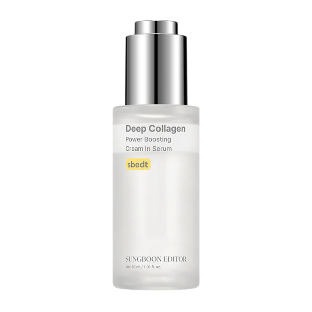 Deep Collagen Power Boosting Cream in Serum v elegantnej priehľadnej fľaši so strieborným viečkom. Kolagénom bohatý produkt, ktorý poskytuje plnšiu pleť.