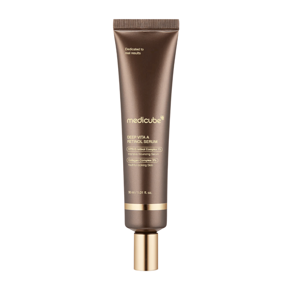 Medicube Deep Vita A Retinol Serum v hnedej tube so zlatými detailmi, produkt proti starnutiu, ktorý kombinuje retinol a kolagén pre pevnejšiu pokožku.