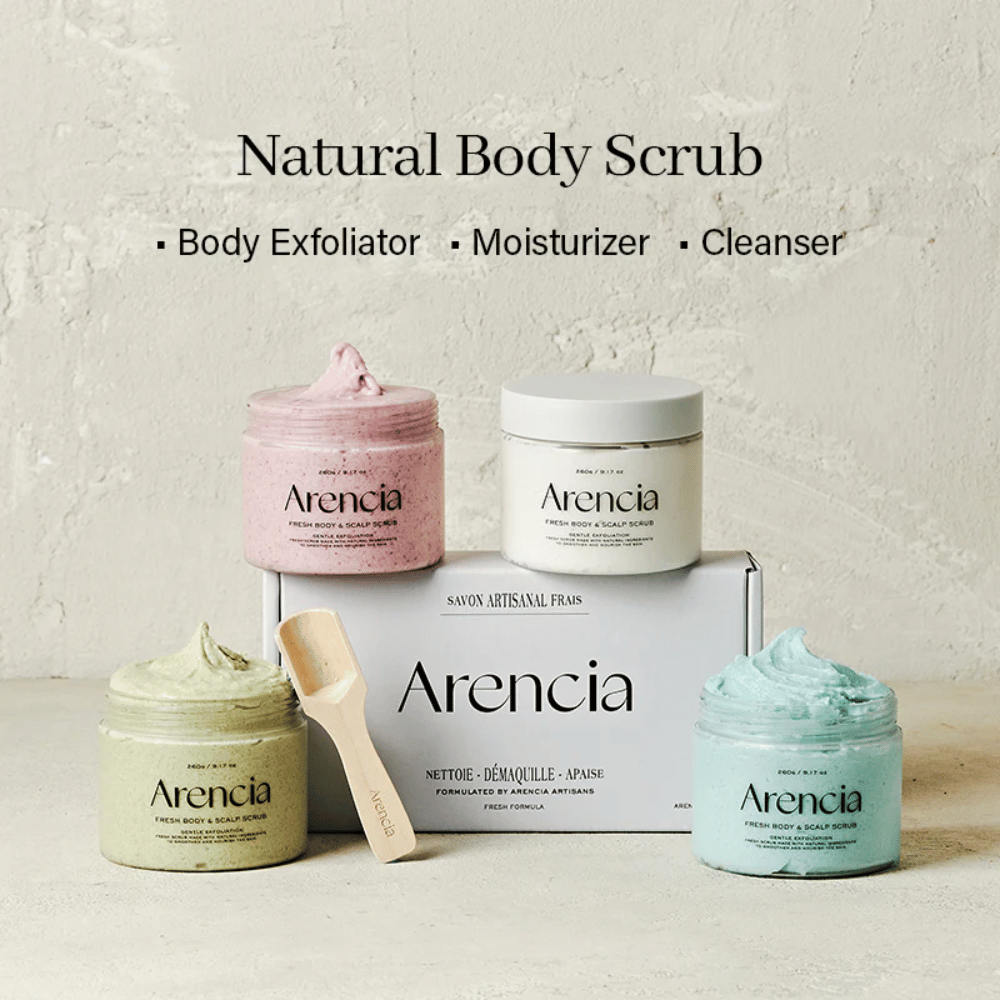 Arencia Fresh Cloud Body & Scalp Scrub v rôznych variantoch vystavený spoločne. Vegánsky telový a pokožkový peeling, ktorý čistí, exfoliuje a hydratuje.