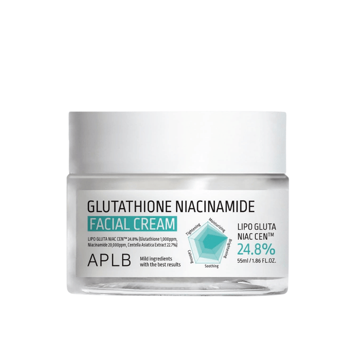 APLB Glutathione Niacinamide Facial Cream v tégliku s ľahkou formulou, ktorá hydratuje, zjednocuje tón pleti a dodáva jej viac jasu