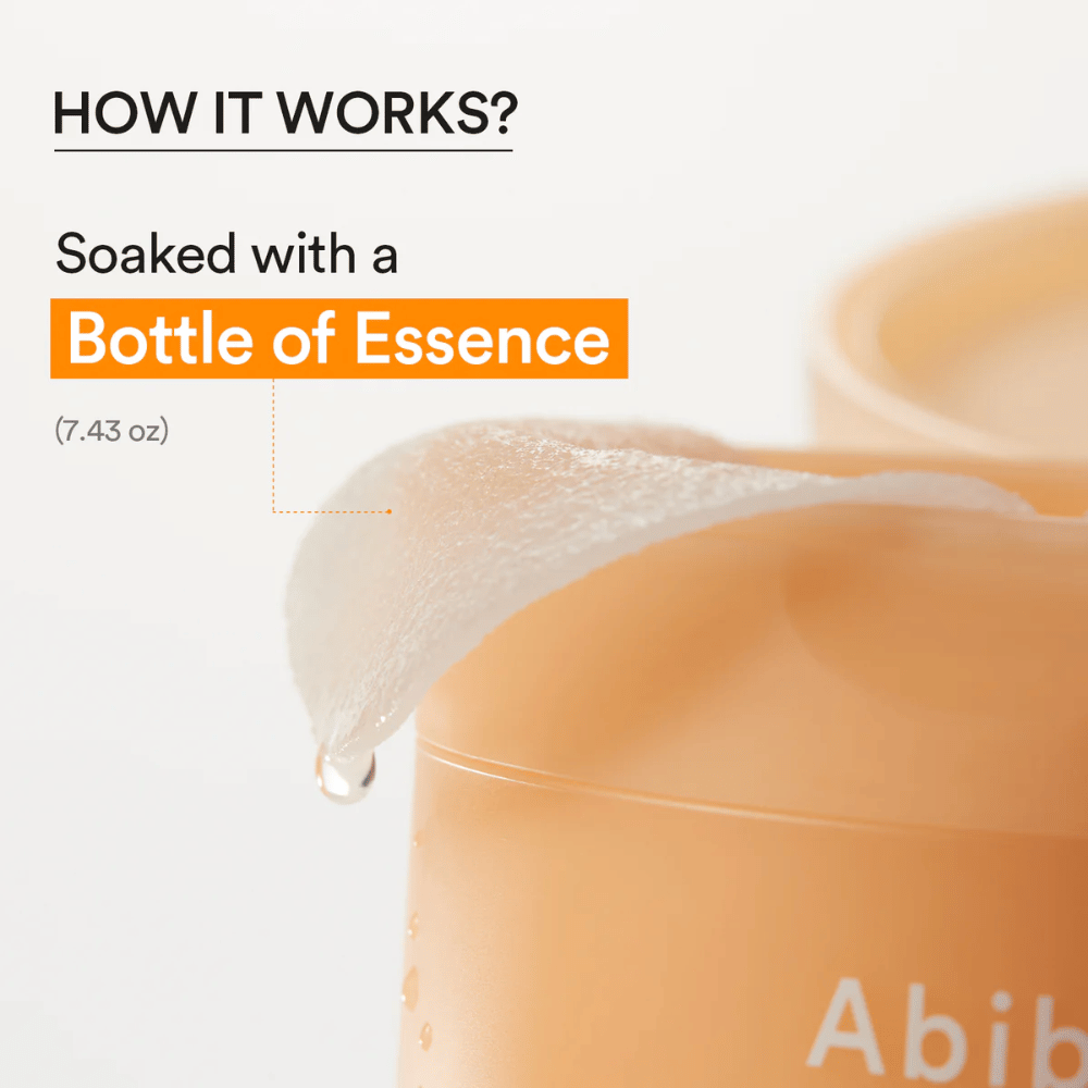 Detailný záber na hydratačný toner pad nasiaknutý esenciou od Abib Glutathiosome Dark Spot Pad Vita Touch.