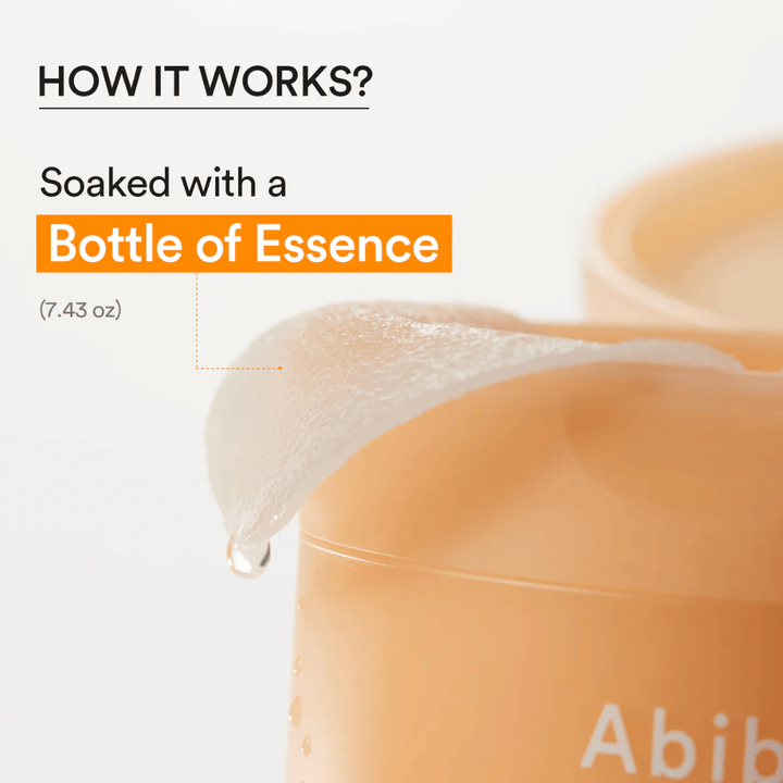 Detailný záber na hydratačný toner pad nasiaknutý esenciou od Abib Glutathiosome Dark Spot Pad Vita Touch.