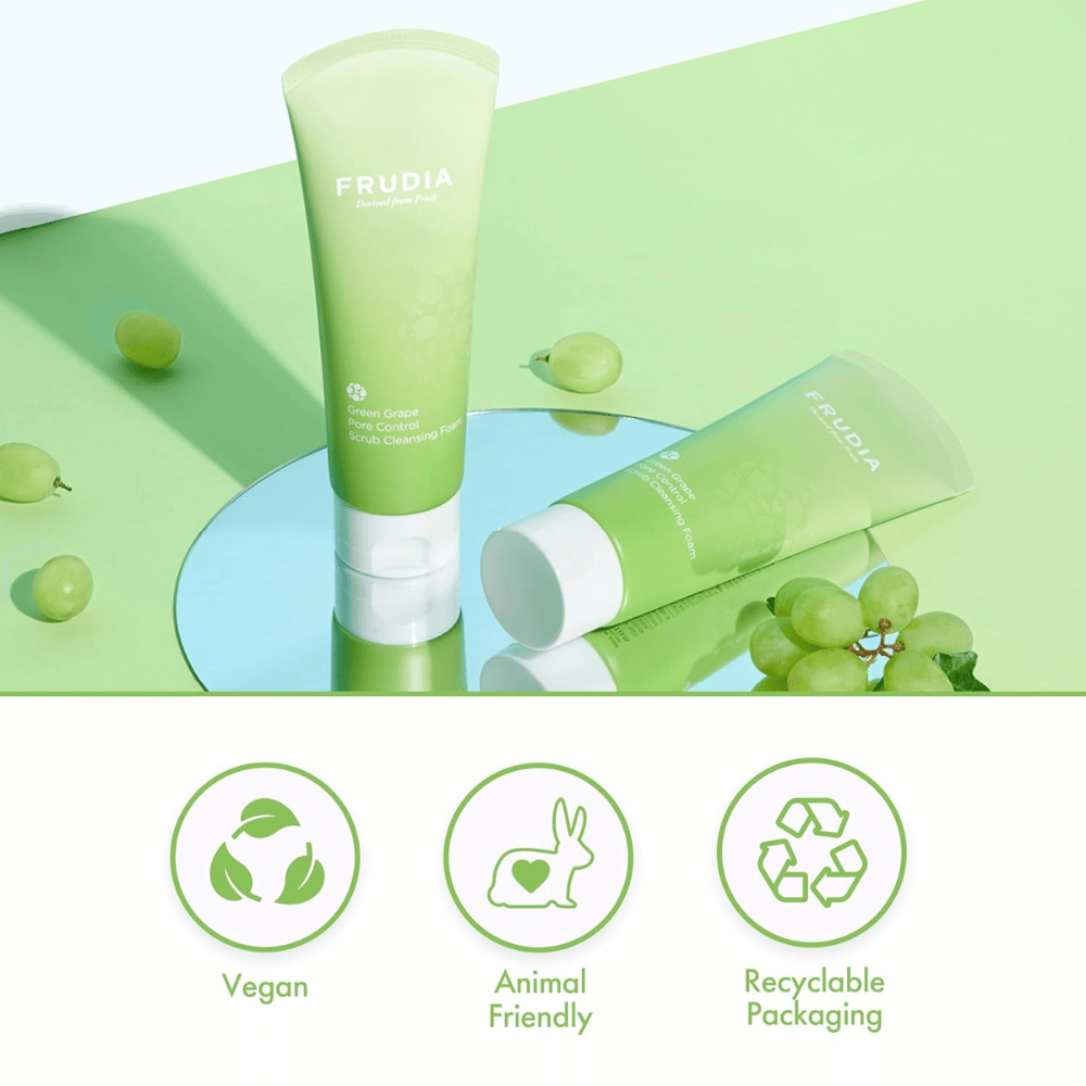 FRUDIA Green Grape Pore Control Scrub Cleansing Foam – vegánske a cruelty-free čistenie tváre s recyklovateľným obalom, navrhnuté pre efektívnu starostlivosť o póry.