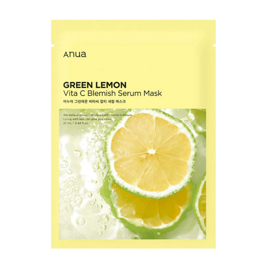 Balenie Anua Green Lemon Vita C Blemish Serum Mask zvýrazňuje jasný obraz plátku citróna s kvapkami vody, na svetložltom pozadí. Text popisuje jeho prírodné zložky a vlastnosti starostlivosti o pleť.