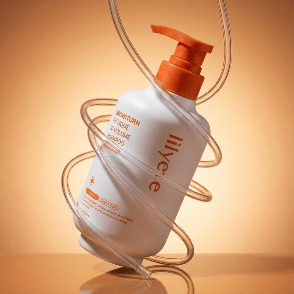 LILYEVE Grow:Turn Exosome 3D Volume Shampoo s moderným dizajnom a fľašou s pumpičkou na jednoduché používanie