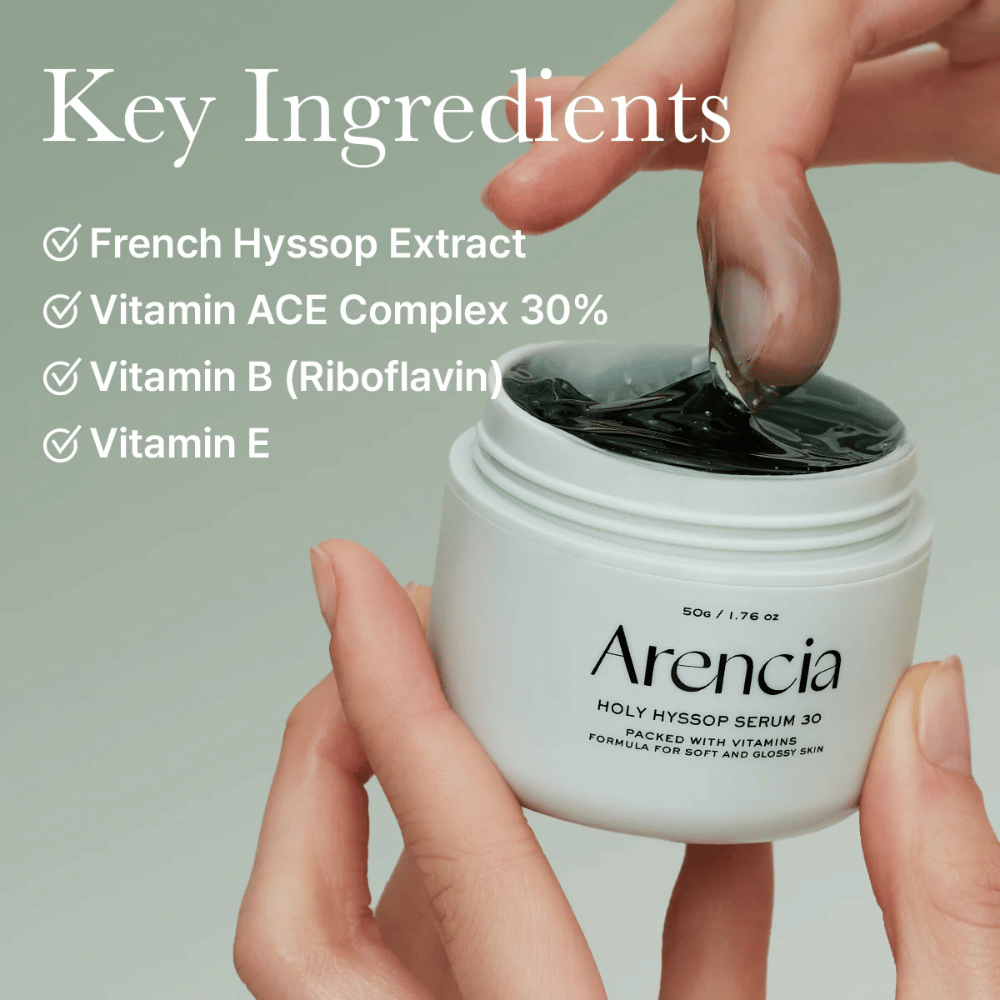 Detailný pohľad na Arencia Holy Hyssop Serum 30 – nová formula s francúzskym yzopom, komplexom vitamínov ACE a vitamínmi B & E pre žiarivú pokožku.