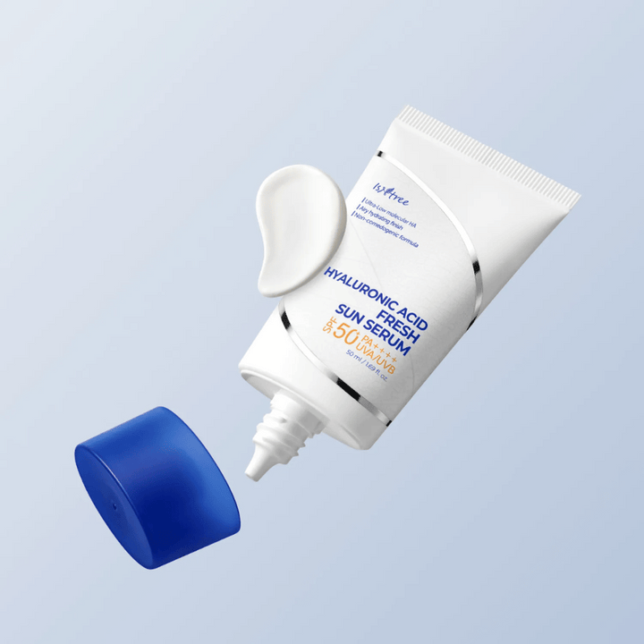 Isntree Hyaluronic Acid Fresh Sun Serum je ľahké opaľovacie sérum s SPF50+ PA++++, ktoré chráni pred UVA/UVB a zároveň hydratuje kyselinou hyalurónovou. Perfektné pre citlivú pokožku.