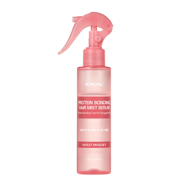 KUNDAL Protein Bonding Hair Mist Serum Violet Muguet v ružovej sprejovej fľaši, 150 ml, pre poškodené vlasy so spevňujúcim a obnovujúcim účinkom.