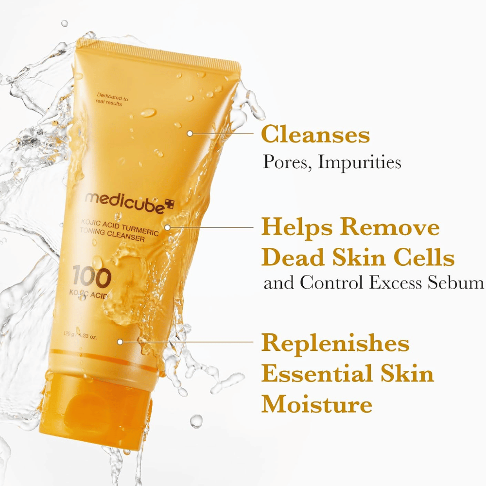 Medicube Kojic Acid Turmeric Toning Cleanser 120 g, čistiaci prípravok na tvár, ktorý odstraňuje nečistoty a odumreté kožné bunky. Žltá tuba s kvapkami vody.