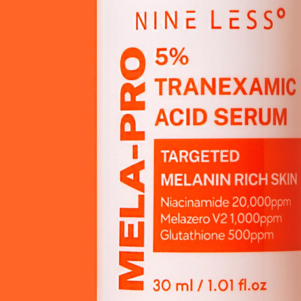 Detailný záber na NINE LESS MELA-PRO 5% Tranexamic Acid Serum s 5% kyselinou tranexamovou, niacínamidom a glutathionom.