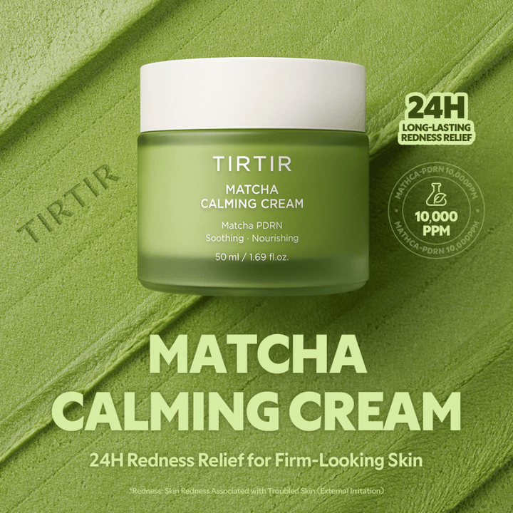 TIRTIR Matcha Calming Cream s ceramidmi, panthenolom a peptidmi, ktoré hĺbkovo hydratujú, posilňujú kožnú bariéru a zlepšujú elasticitu.