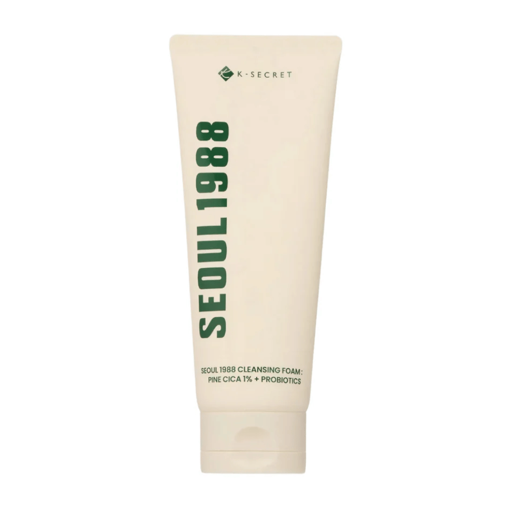 SEOUl 1988 Cleansing Foam - Pine Cica 1% + Probiotics
Hĺbkovo čistiaca penová čistiaca pena obohatená o Pine Cica a probiotiká na upokojenie a vyváženie pokožky. Perfektné na odstránenie nečistôt a obnovenie prirodzenej vlhkostnej bariéry pokožky bez vysušenia. Vhodné pre všetky typy pleti, vrátane citlivej pleti.