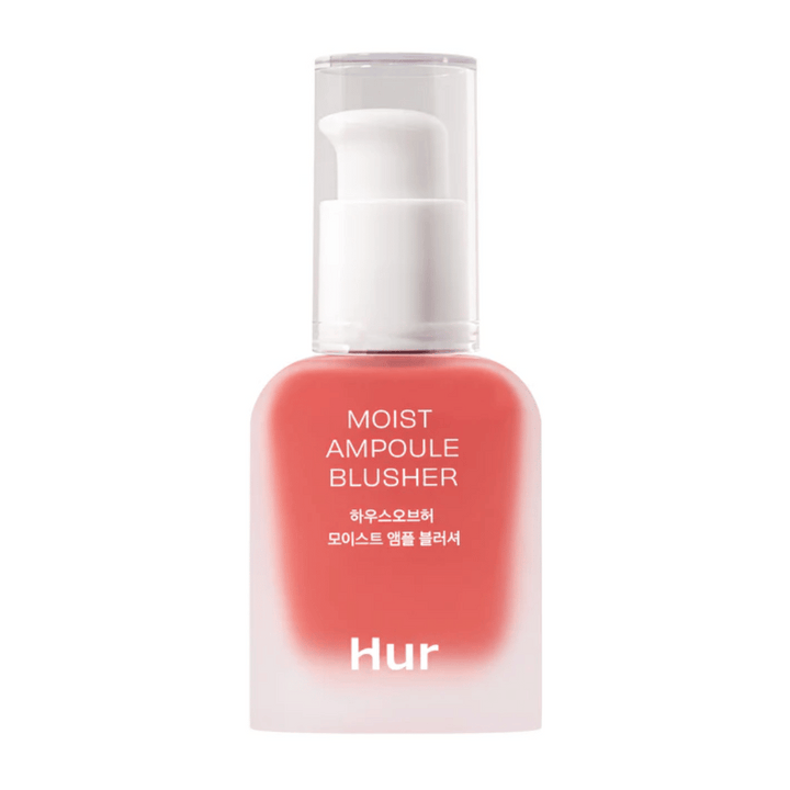 House of Hur Moist Ampoule Blusher v odtieni #05 Peach Coral dodáva lícam svieži a broskyňový nádych. Hydratačná formula zanecháva pokožku jemnú a hydratovanú po celý deň.
