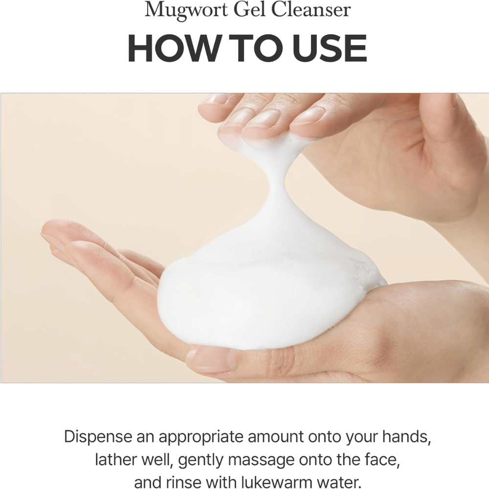 I'm From Mugwort Gel Cleanser 150 ml s návodom na použitie. Ruky ukazujú, ako sa čistiaci gél napení na jemnú bielu penu.