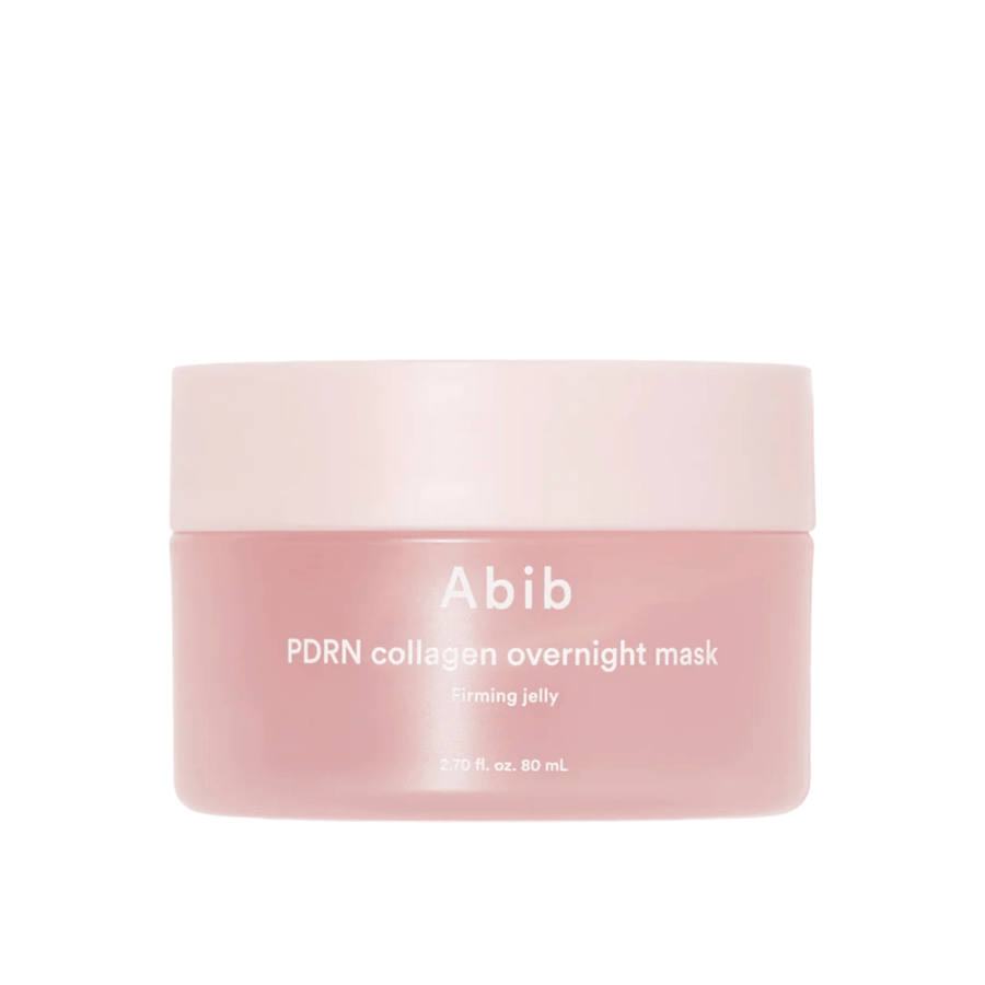 Minimalistický produktový obrázok Abib PDRN Collagen Overnight Mask v ružovom kelímku so zameraním na dizajn a názov produktu na svetlom pozadí.