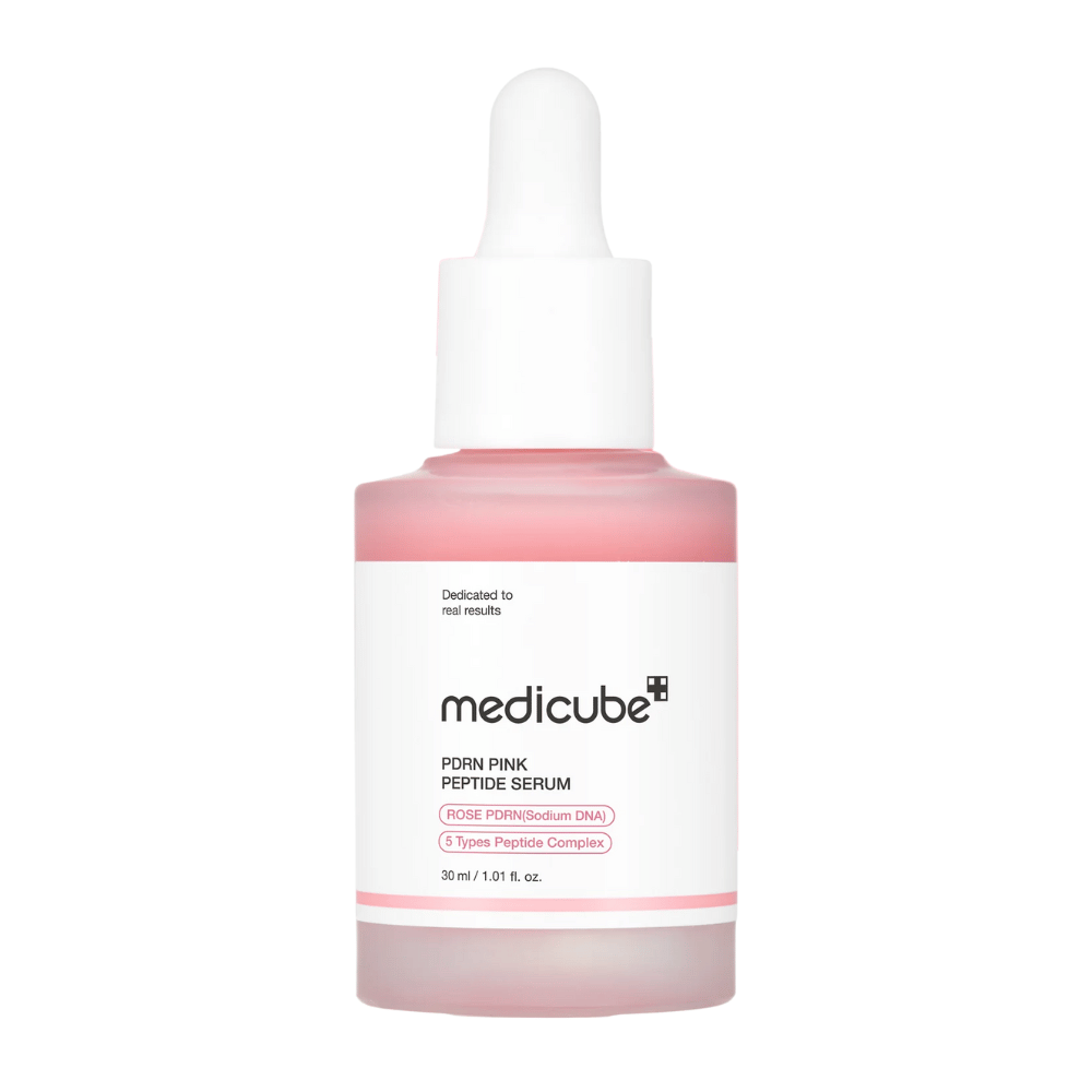 Medicube PDRN Pink Peptide Serum – Rozjasňujúce a obnovujúce sérum.

🌹 Rose PDRN (Sodium DNA) – Posilňuje bariéru pokožky a podporuje obnovu buniek.
💖 5 typov peptidových komplexov – Zvyšuje produkciu kolagénu a zlepšuje elasticitu pokožky.
✨ Dodáva žiarivosť – Znižuje nerovnosti a dodáva pleti žiarivý vzhľad.

Perfektné pre hladkú, pevnú a hydratovanú pokožku!