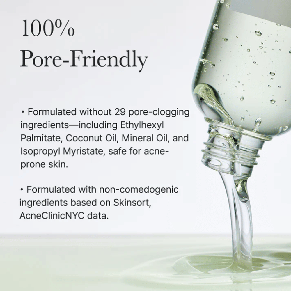 Detailný záber na Arencia Pore Melt Mochi Cleansing Oil pri nalievaní, ukazuje ľahkú olejovú textúru, ktorá sa rýchlo emulguje a čistí póry do hĺbky bez upchávania.
