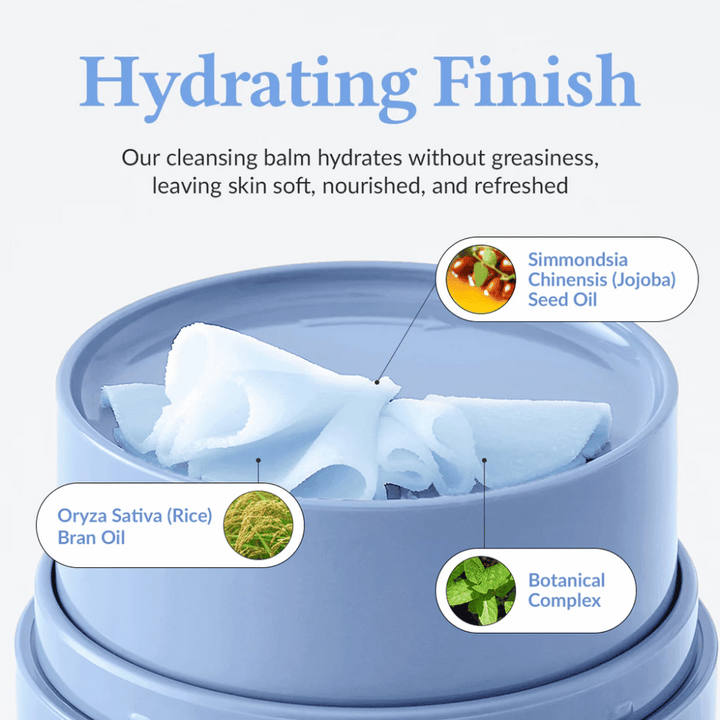 Dr.Althea Pore Refresh Grinding Cleansing Balm s textom "Hydrating Finish" nad ním. Produkt obsahuje Simmondsia Chinensis (Jojoba) Seed Oil, Oryza Sativa (Rice) Bran Oil a botanický komplex. Krém poskytuje hydratačný efekt bez pocitu mastnoty, čo zanecháva pokožku jemnú, vyživenú a sviežu.