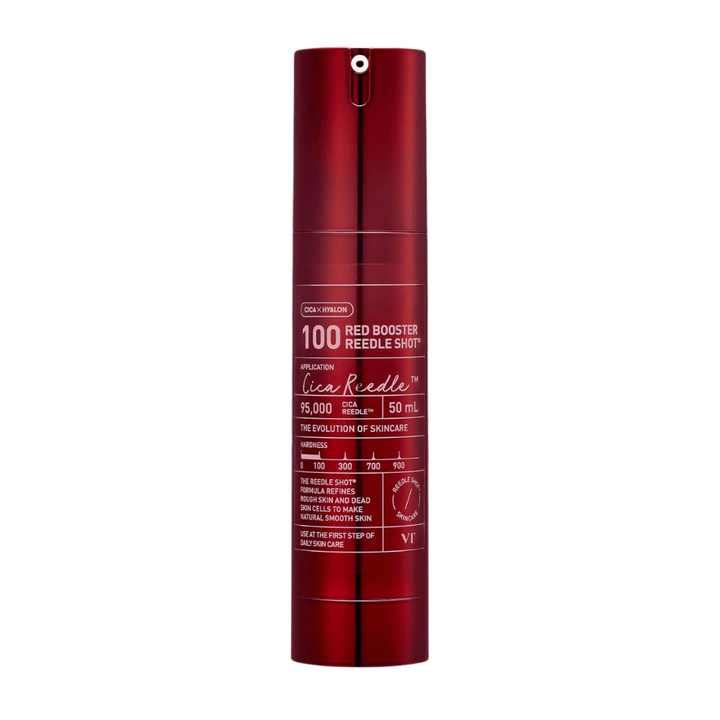 VT Cosmetics Red Booster Reedle Shot 100 microneedling-sérum v červenej fľaši na bielom pozadí, 50 ml, vyvinuté pre exfoliáciu, obnovu pokožky a zlepšenú absorpciu v starostlivosti o pleť.