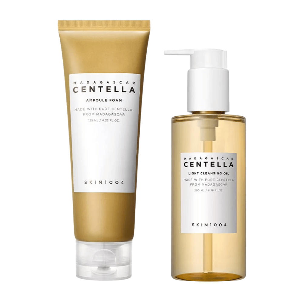 SKIN1004 Madagascar Centella Double Cleansing Duo Set s Ampoule Foam v hnedej tube a Cleansing Oil v priehľadnej pumpovacej fľaši, obe s minimalistickou bielou etiketou.