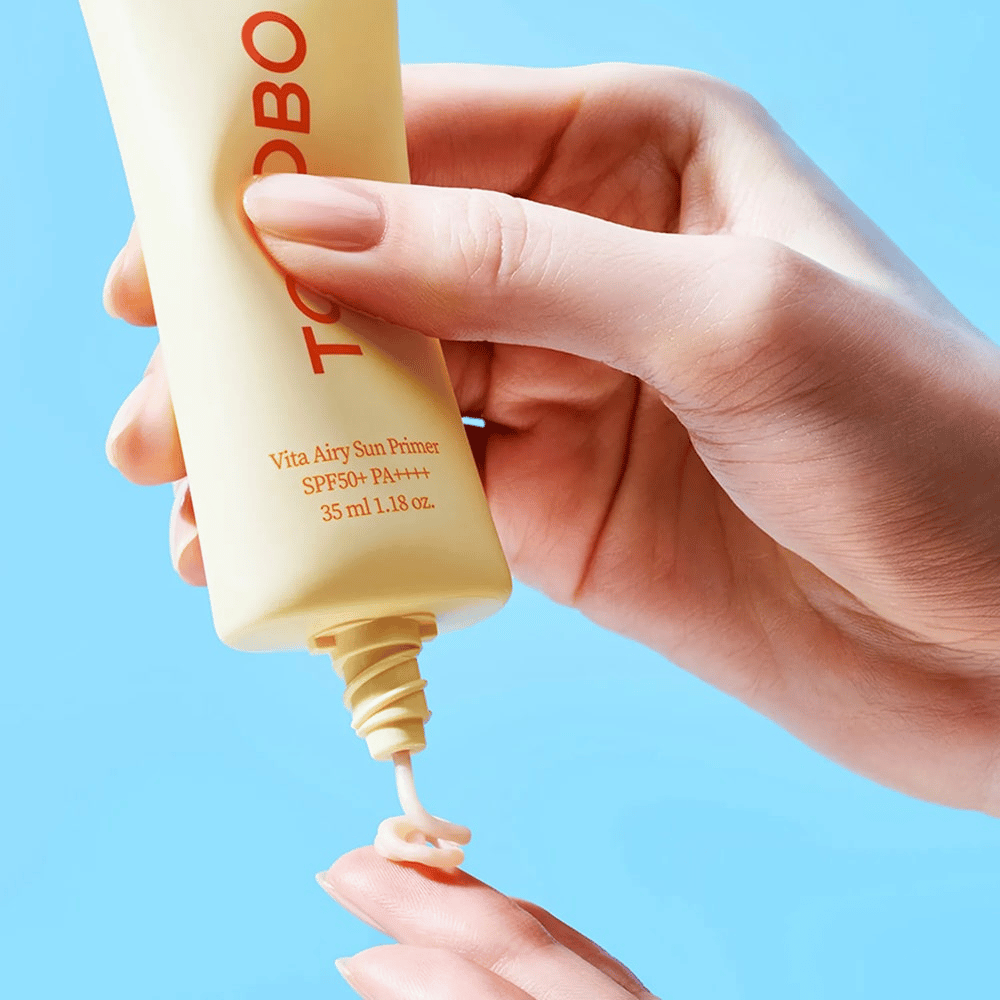 TOCOBO Vita Airy Sun Primer má ľahkú a hodvábnu textúru, ktorá sa vpíja do pokožky bez lepkavosti. Perfektný ako základ pod make-up – s vysokou ochranou proti slnku!