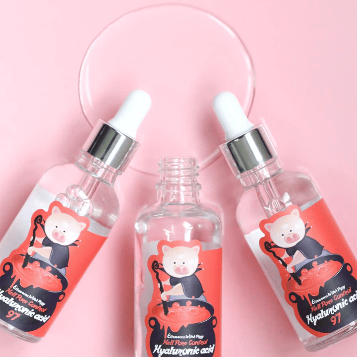Elizavecca Witch Piggy Hell Pore Control Hyaluronic Acid 97 sérum s pipetou, hydratačné sérum s kyselinou hyalurónovou, ktoré poskytuje intenzívnu hydratáciu a vyplňujúci efekt.