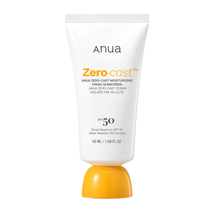 Obrázok produktu ANUA Zero-Cast Moisturizing Finish Sunscreen SPF 50 v bielej tube s oranžovým uzáverom, 50 ml. Ľahký opaľovací krém bez bieleho povlaku, vodoodolný až do 80 minút.