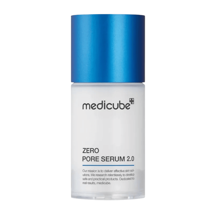 Medicube Zero Pore Serum 2.0 na bielom pozadí, kórejské pleťové sérum, ktoré sa stará o póry, hydratuje pokožku a poskytuje rovnomernejší výsledok.