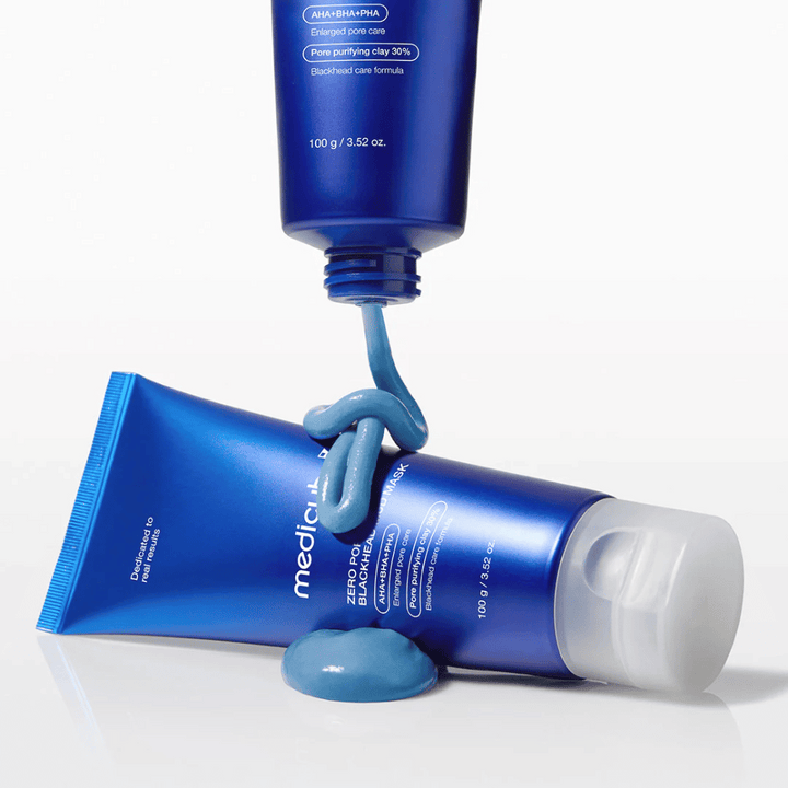 Dve tuby s bahennou maskou, modrá textúra produktu mimo balenia.