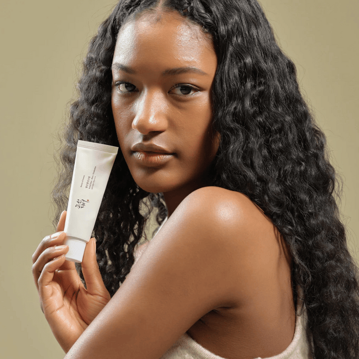 Beauty of Joseon Relief Sun SPF50+ PA++++ 50ml – kórejský opaľovací krém s extraktom z ryže a probiotikami, ukázaný na použitie pre prirodzenú starostlivosť o pleť.