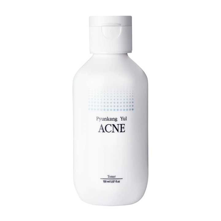 Fľaša Pyunkang Yul Acne Toner 150ml na bielom pozadí.
